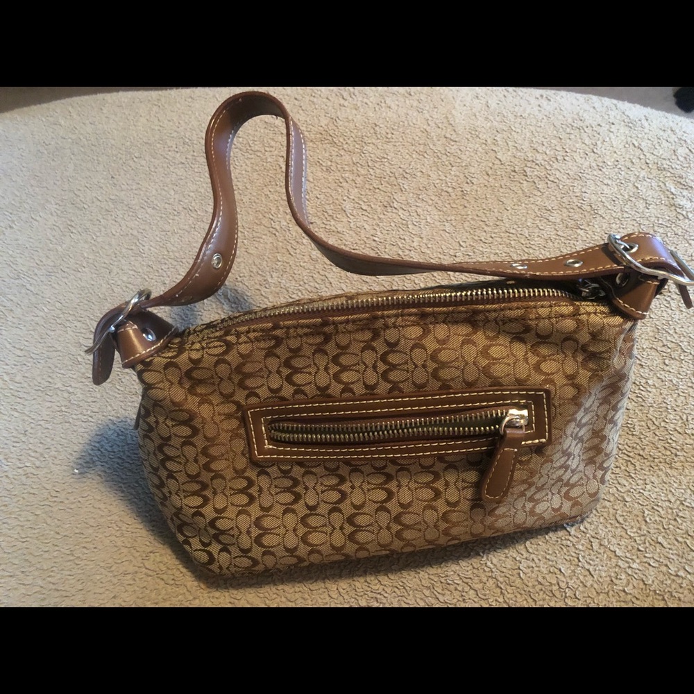 Couch purse